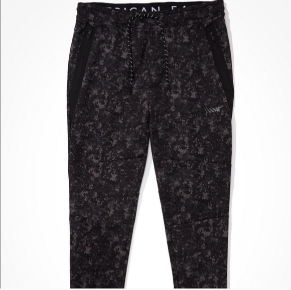 American Eagle Jogger - Picture 6 of 10